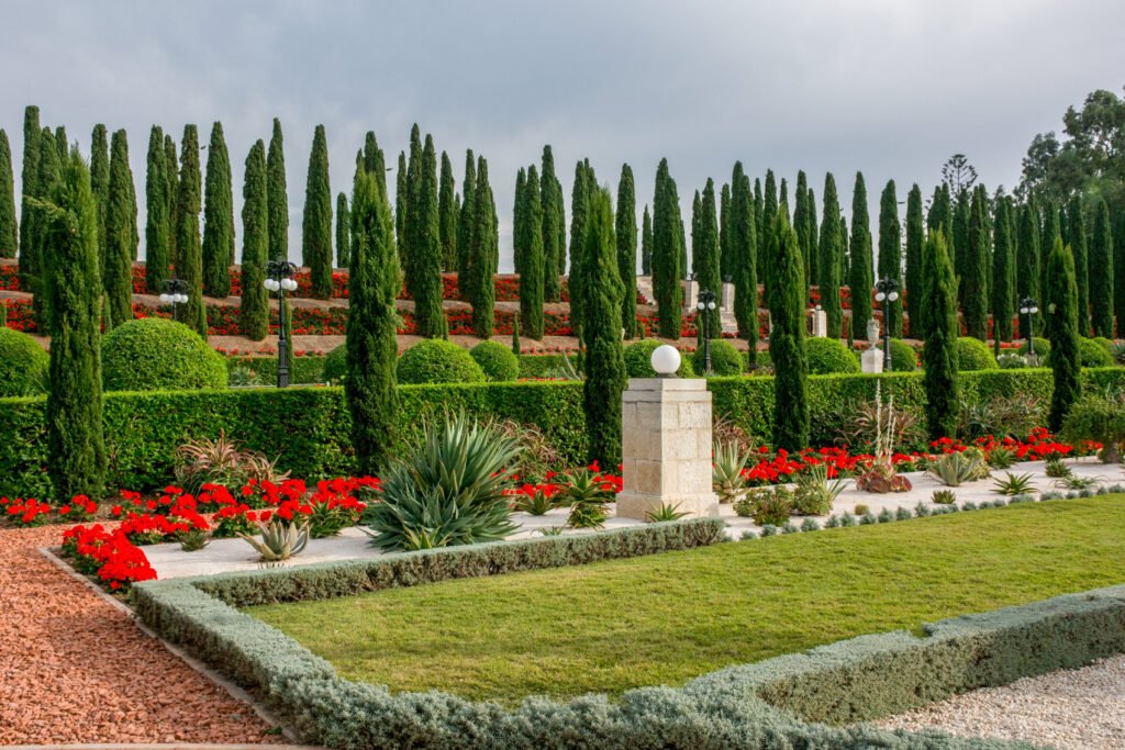 bahai gardens in akko israel