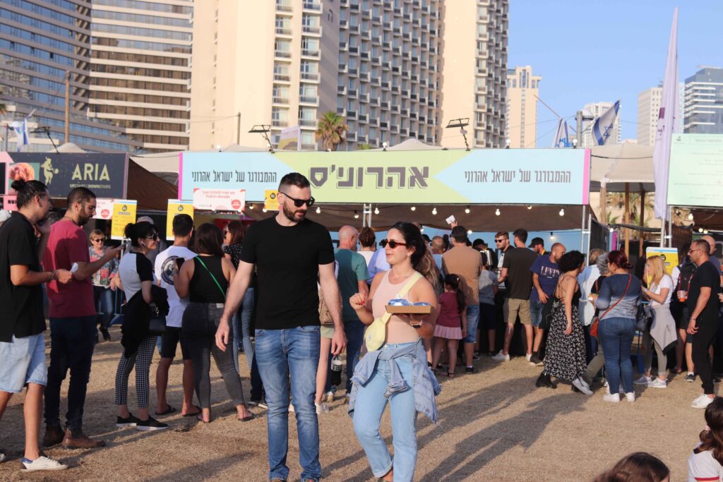 people at the eat tel aviv food festival