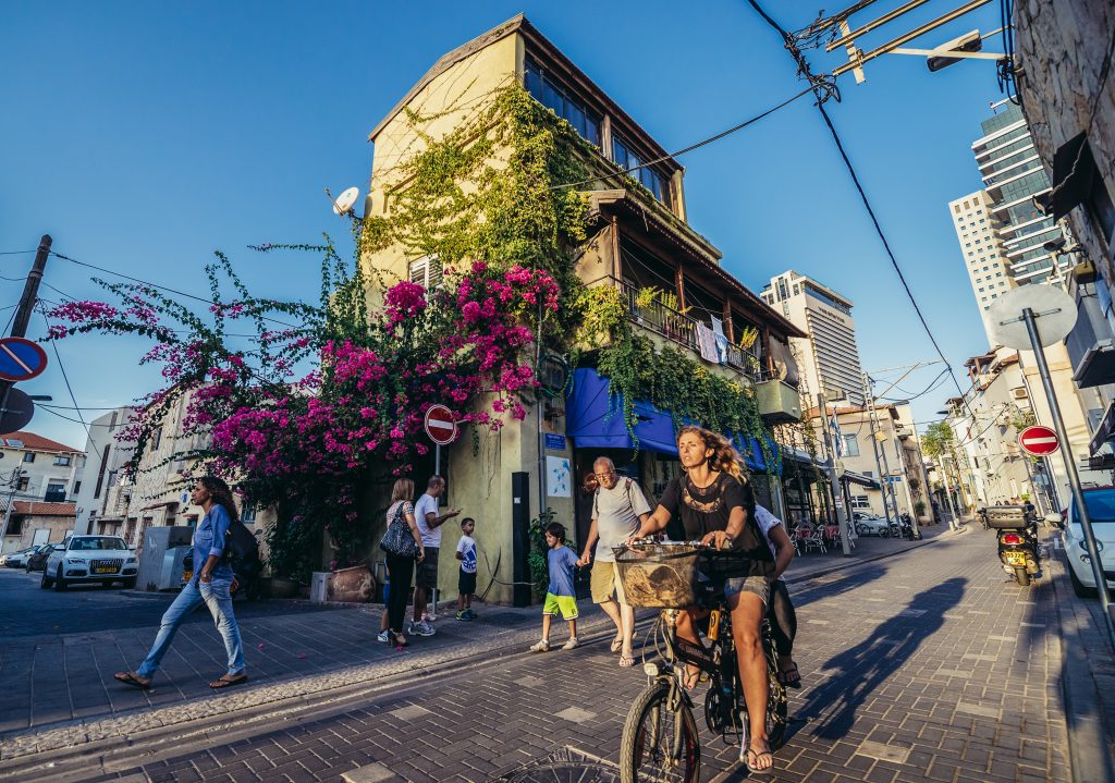 Bicycle in Tel Aviv streets tour israel
